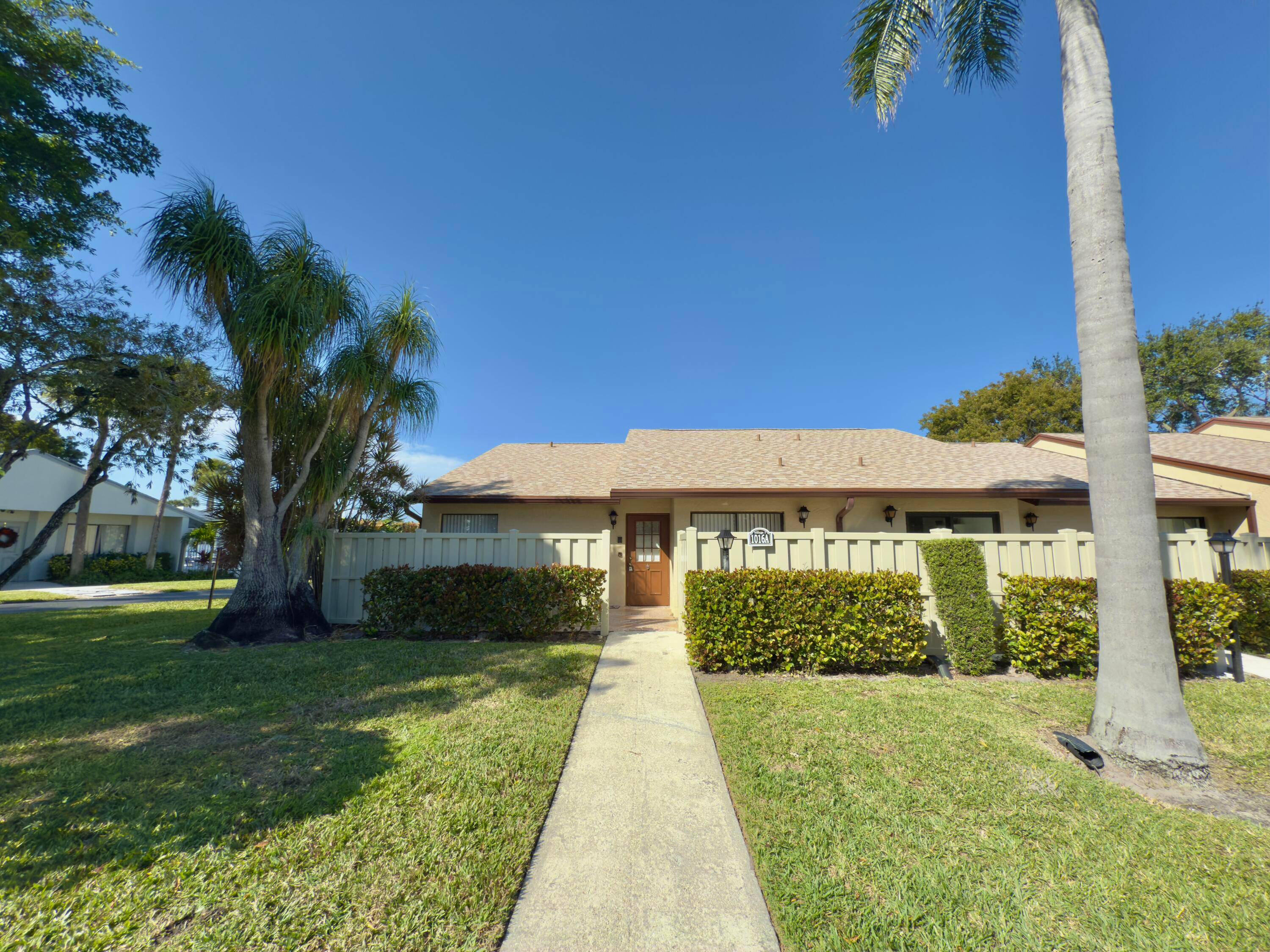 Price Reduction ! ! Opportunity awaits in this lakeside villa home !