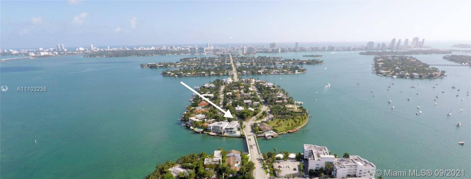 Tropical Modern 8, 871 SF estate on the wonderful Venetian Islands will certainly impress upon arrival.
