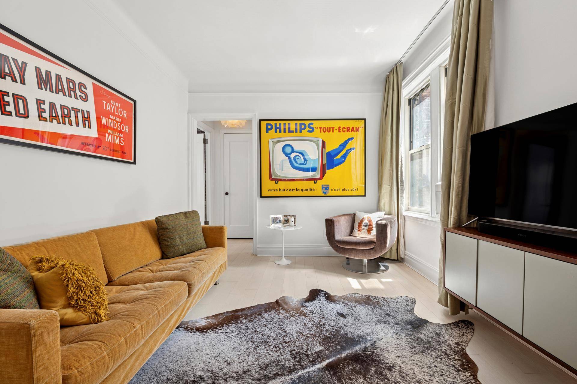 Spacious and stylish, this oversized one bedroom in a well maintained elevator building combines classic charm with modern convenience.