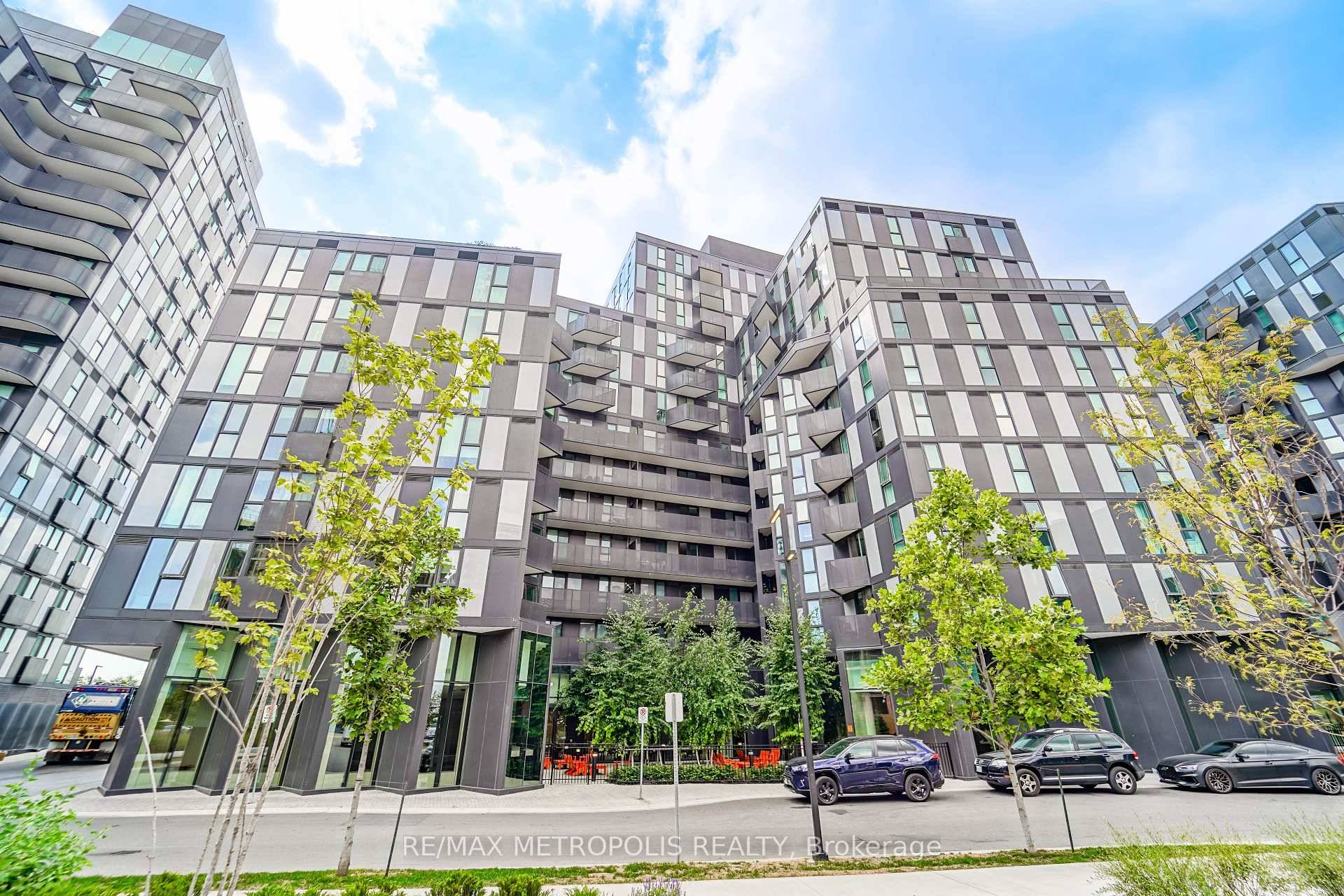 Modern comfort meets designer upgrades in this stylish 1 bedroom suite at Tretti Condos, ideally situated in Clanton Park.