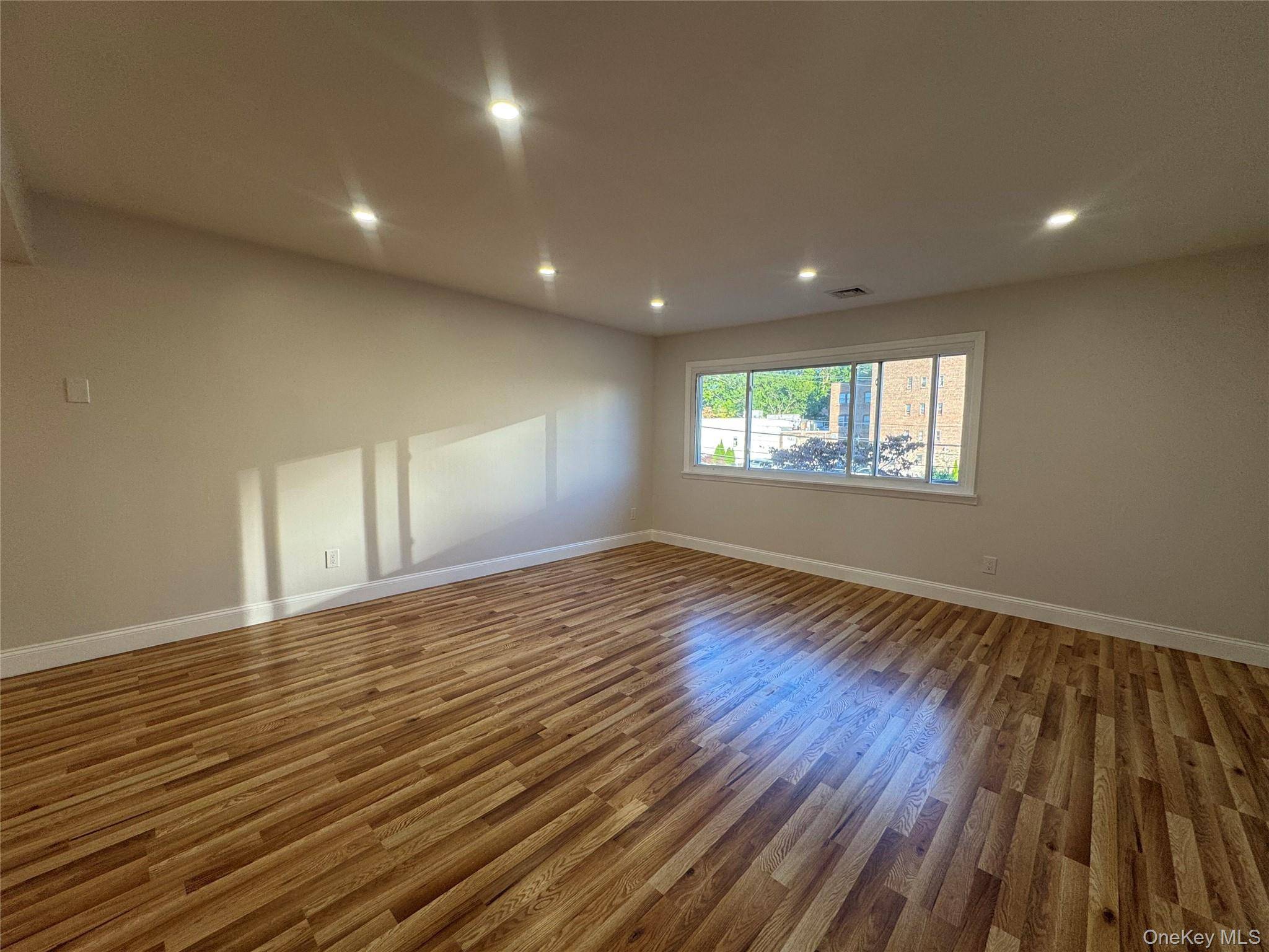 Fully Renovated 3 Bedroom 2Baths Apartment in Pelham, NY Welcome to 27 4th Ave, Pelham, NY a beautifully renovated apartment in a two family home, just steps from the train, ...