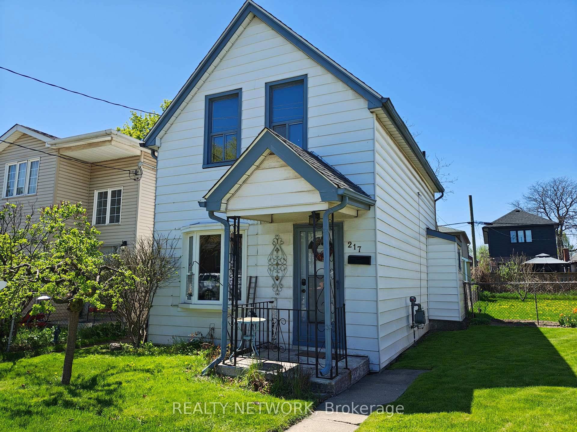 Investors, renovators and builders this one's for you !