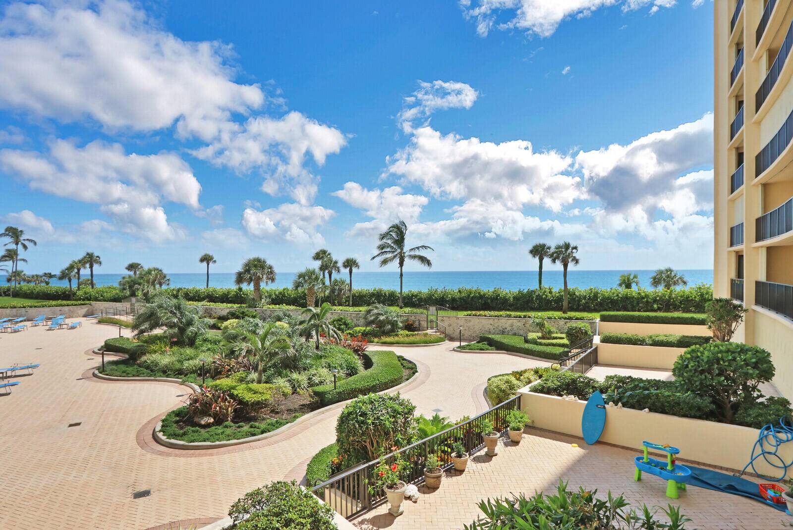 Wake up each morning to amazing South Florida sunrises on the beach !
