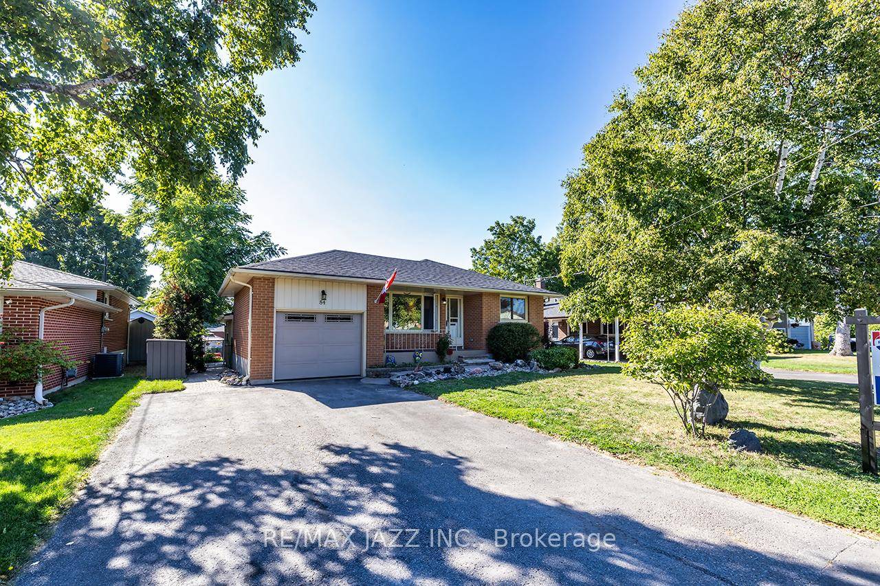 Welcome to this beautifully updated 3 1 bedroom bungalow, perfectly situated in a mature neighborhood where you'll enjoy room to stretch out and relax.