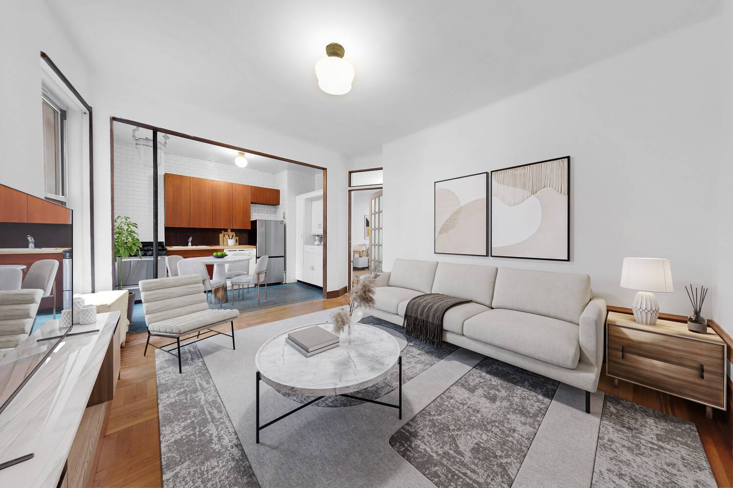 Located in a classic pre war Chelsea cooperative, this split two bedroom home offers character, scale, and the flexibility to tailor a space to your needs.