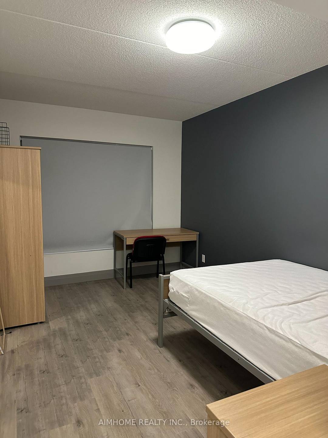 Spring 2026 term sublease Four month term from May to August 2026 !