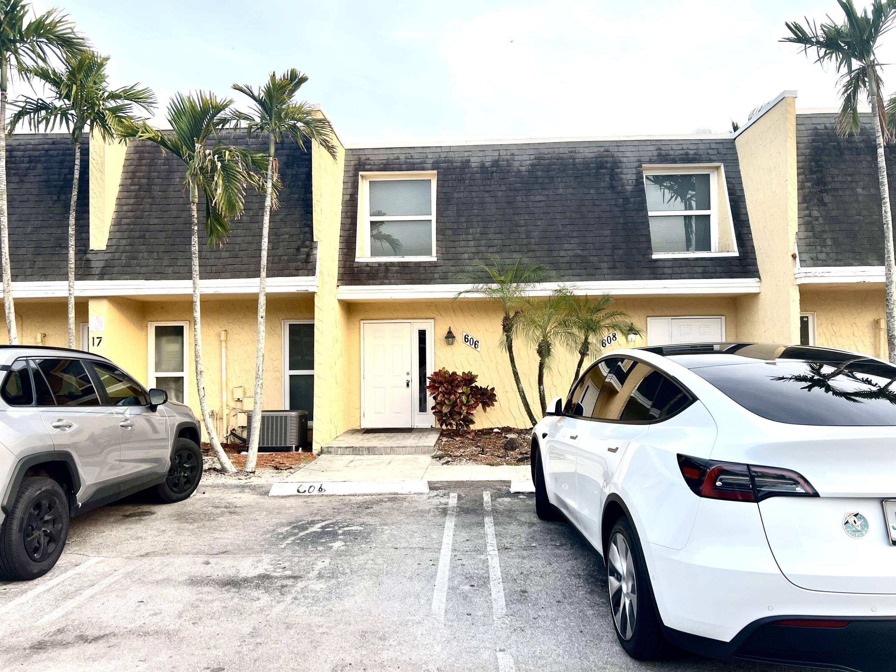 Discover Coastal Living in the heart of Boynton Beach, Fl.