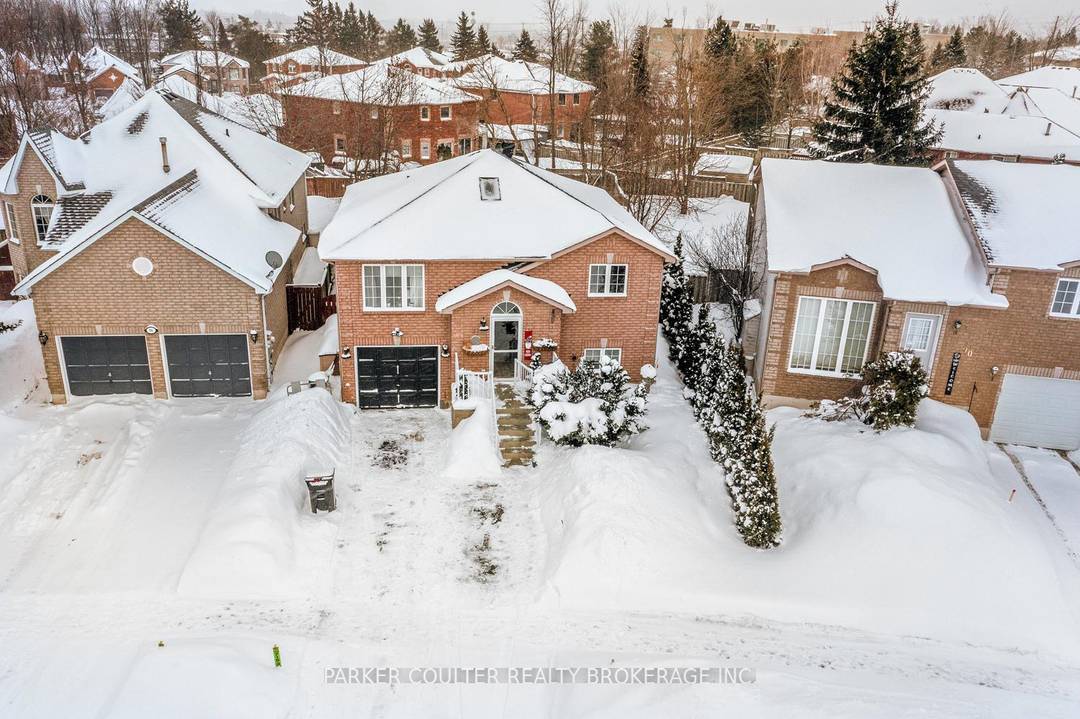 Presenting 92 Snowy Owl Crescent conveniently located in the desirable North End of Barrie, this beautiful raised bungalow is perfect for families looking to establish roots and create lasting memories ...