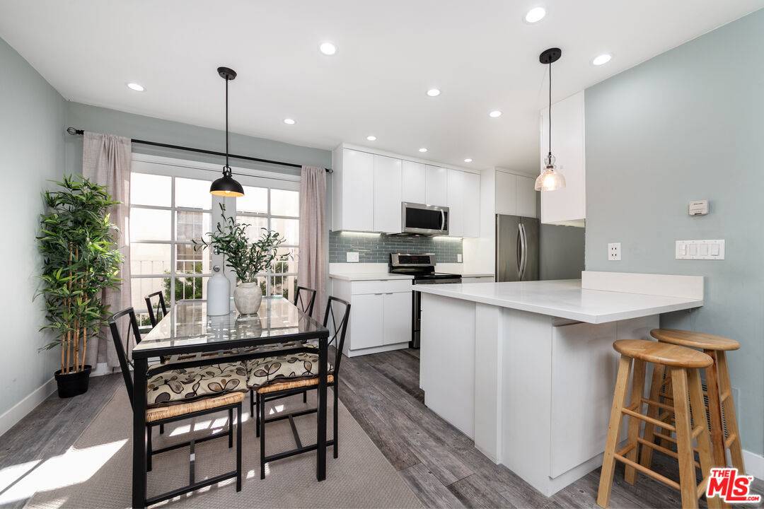 1145 Larrabee St 1BR Sunset Strip La