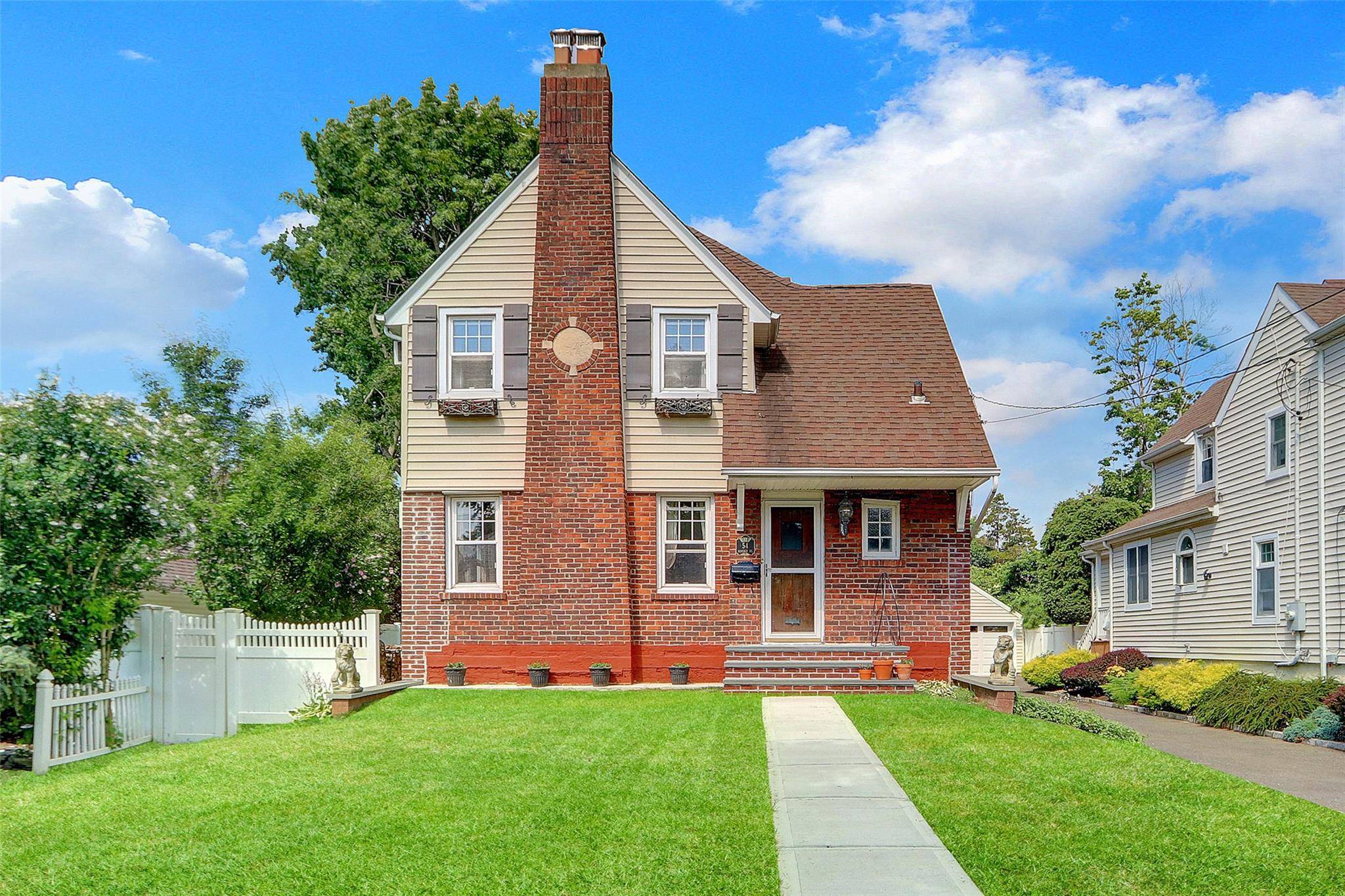 Welcome to this charming 3 bedroom, 2.