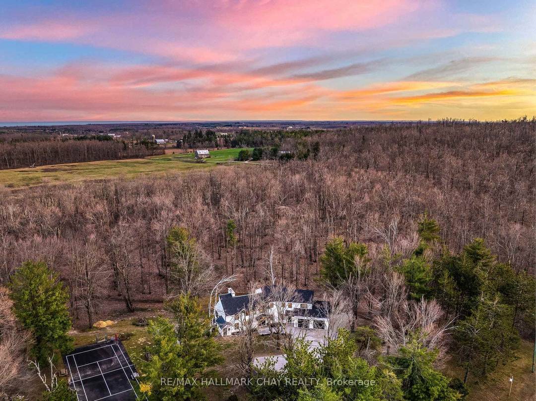 Highest Quality From Top To Bottom Over 5000 SqFt Of Available Living Space, South Western Exposure Backyard For Beautiful Sunsets.