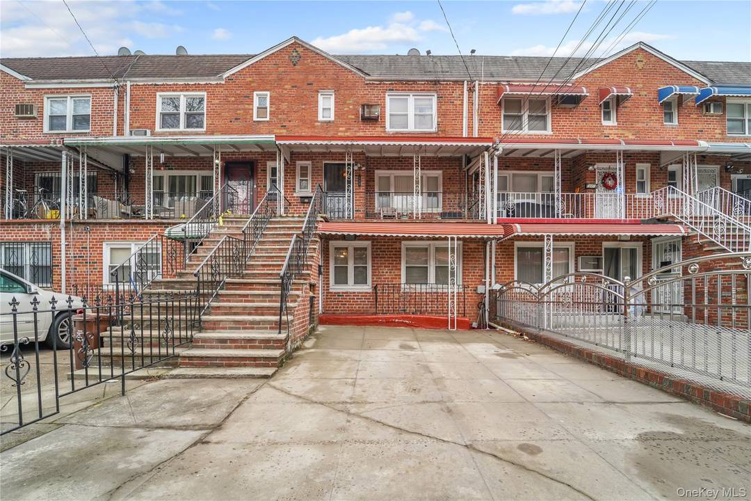 Taking all offers ! Don t miss this opportunity to own a legal two family, fully attached brick townhouse in the heart of Canarsie.
