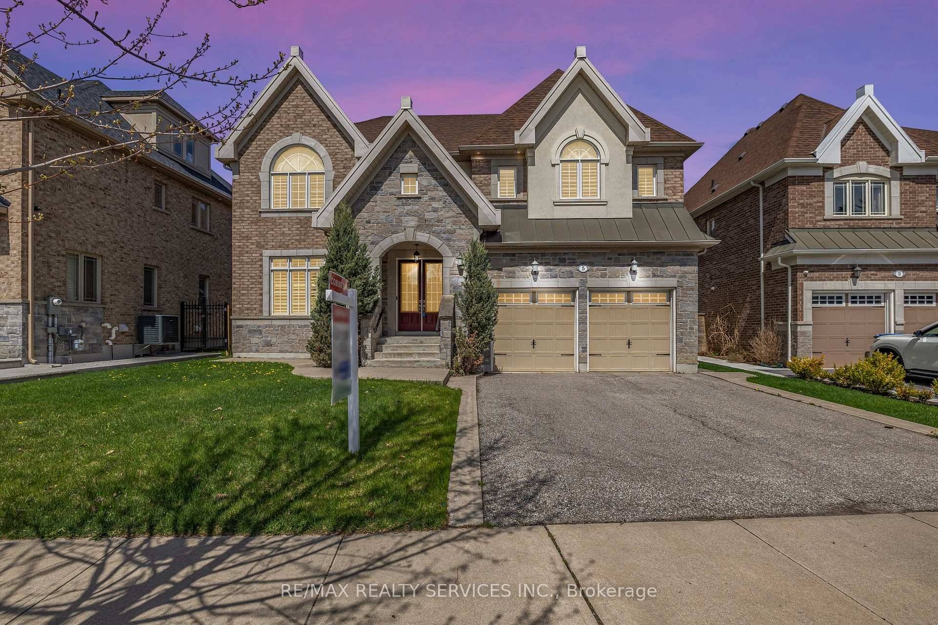 Absolutely stunning and expansive two storey detached home in Snelgrove, full of upgrades and space for a large or extended family.