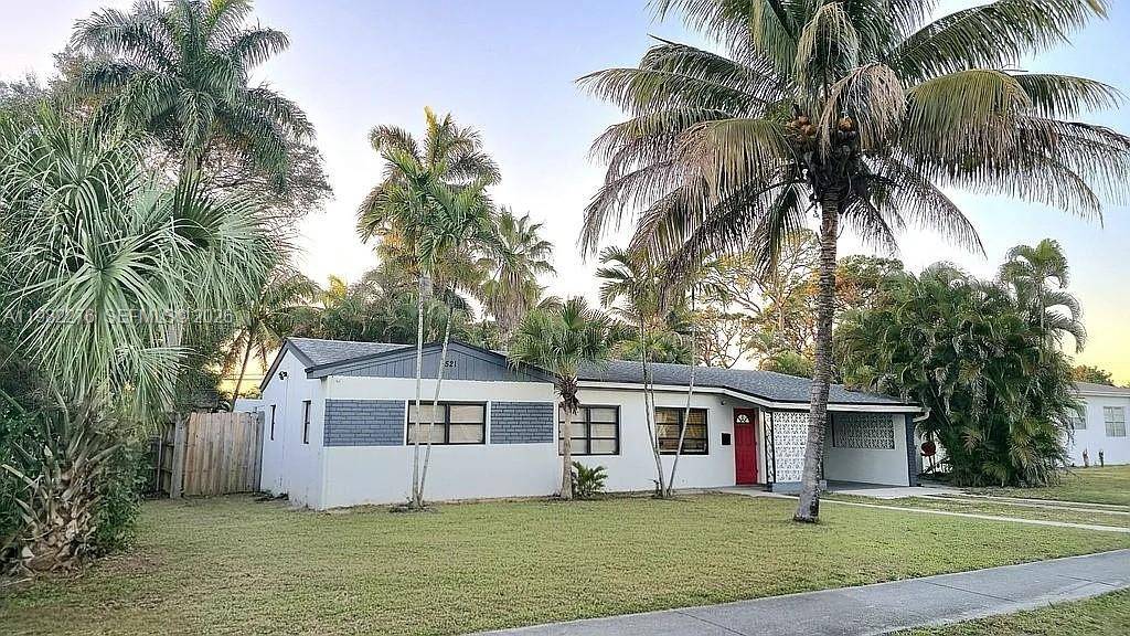Move in ready pool home with a huge backyard in the heart of Fort Lauderdale !