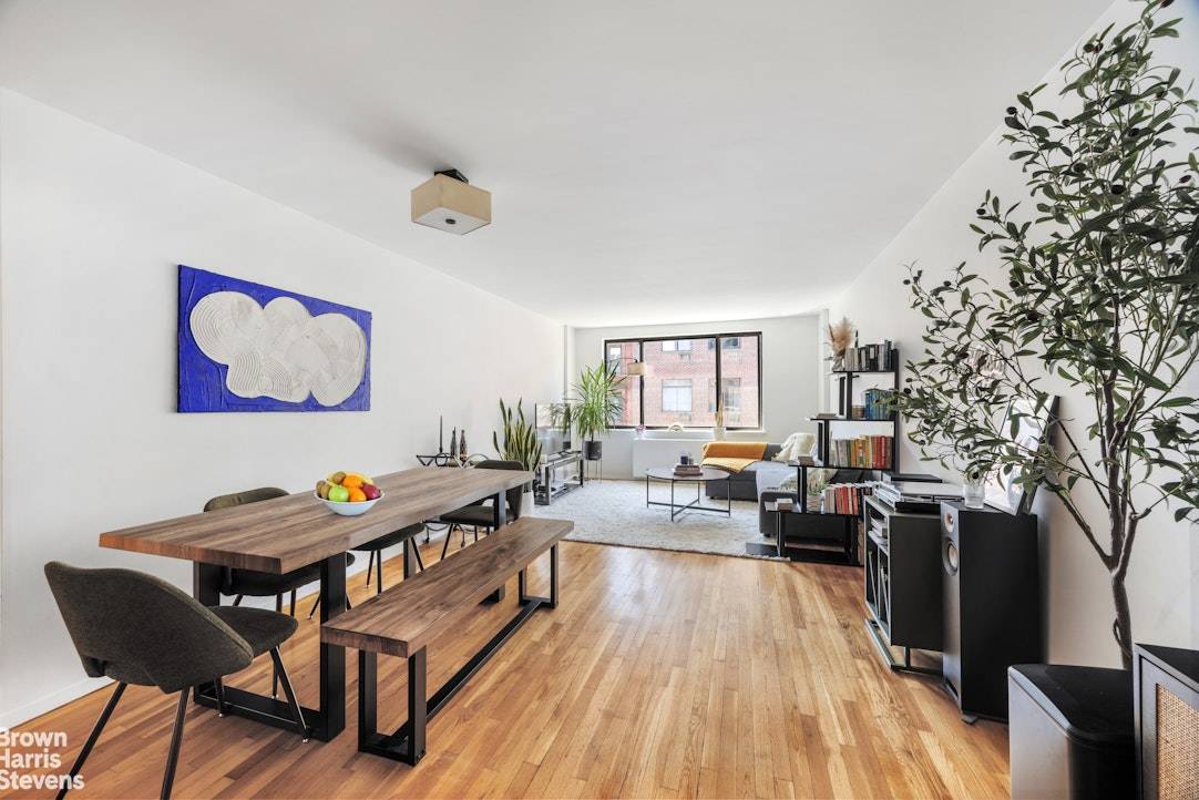 Hell's Kitchen CONDO with private GARDEN !