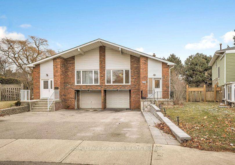 Ground level one bedroom in the heart of Erinmills.