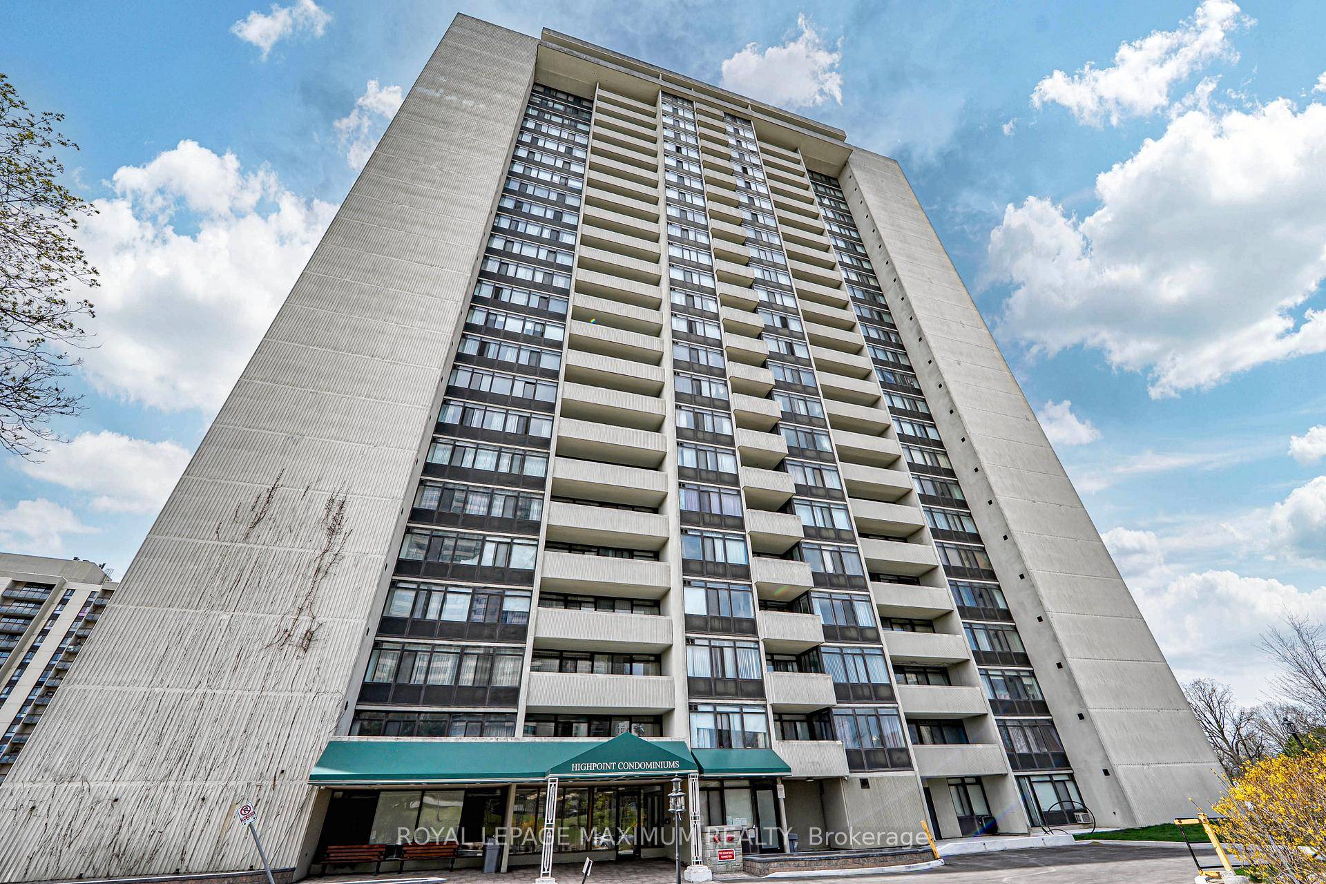Charm amp ; Value In The City Ample 2 1 Bedroom Condo Located In The Coveted Highpoint Condominiums Developed By Award Winning Builder Tridel.