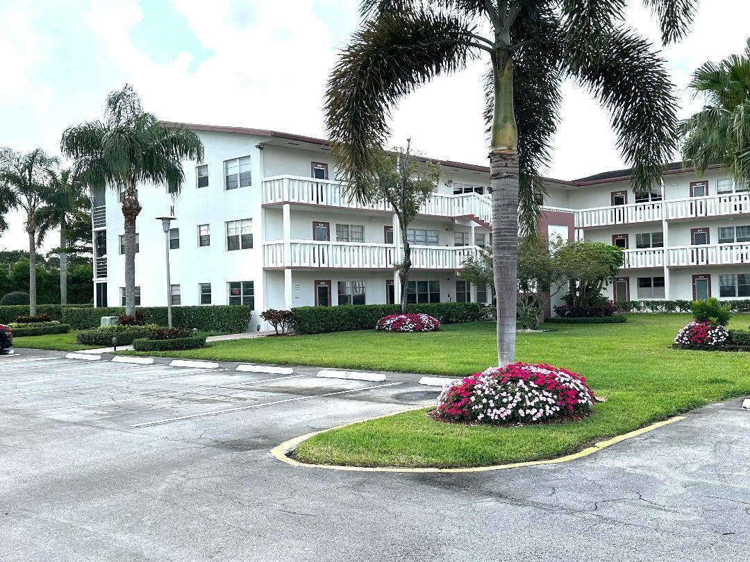very nice active 55 community, One bedroom one and one half baths, central AC on the second floor, community laundryUnbranded Virtual Tour https www.
