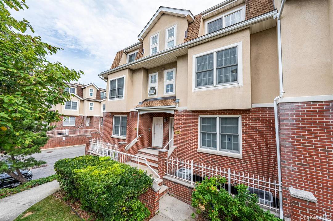 Don't miss this turn key condition 2 bedroom 1.