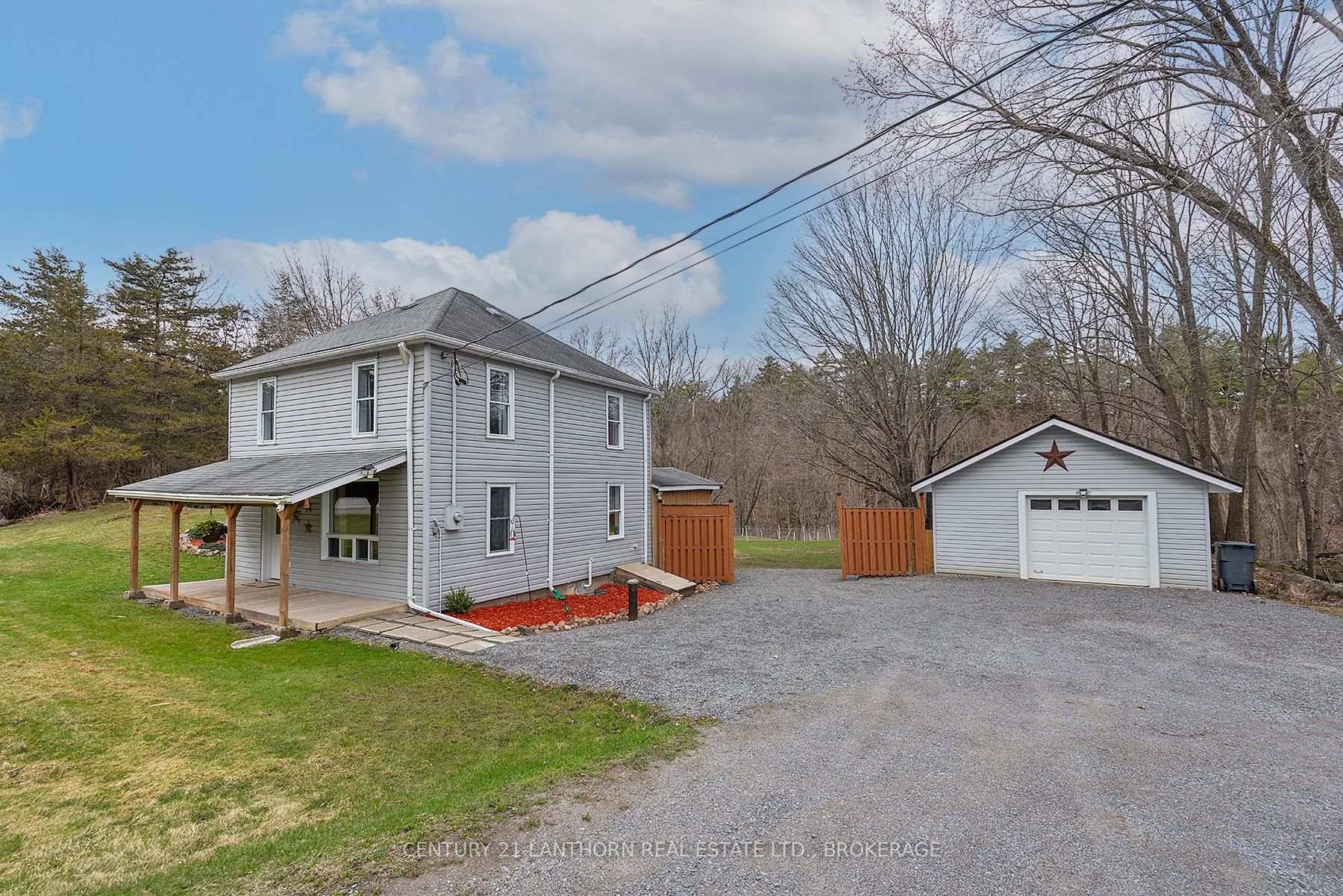 SELLER IS EXTREMELY MOTIVATED AND WANTS THIS HOME SOLD, Quick closing available.