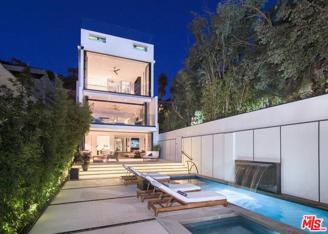 924 Palisades Beach Rd LA
