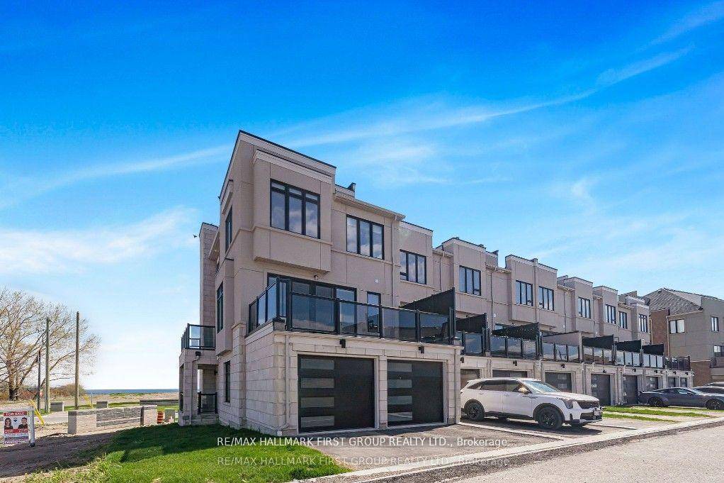 Luxury Lakeside Living at Its Finest !