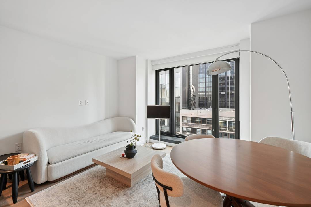 Set high above Midtown, Residence 34E at 111 West 56th Street pairs striking skyline views with the refined, detail driven design of Thomas Juul Hansen.