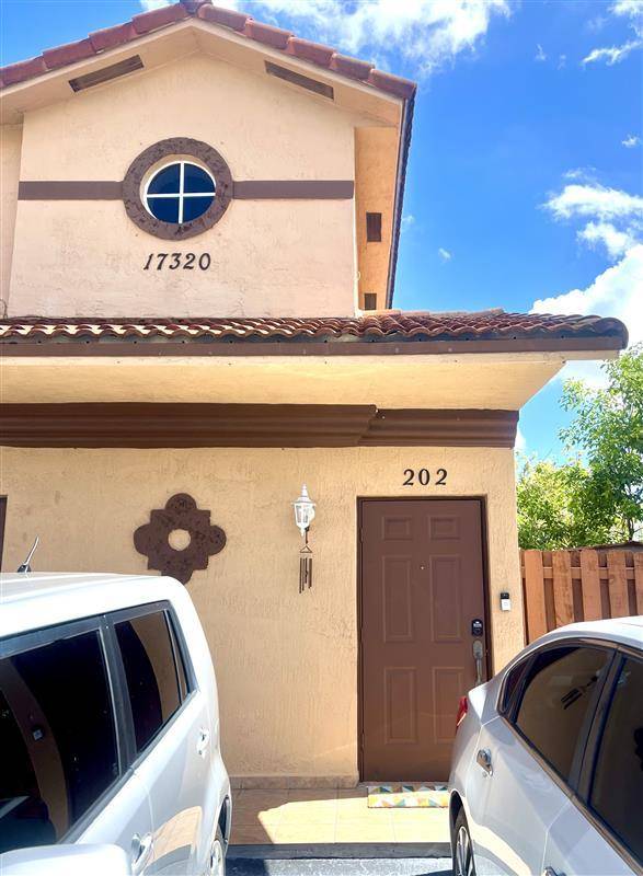 Beautiful 2 story, condo 2 2.