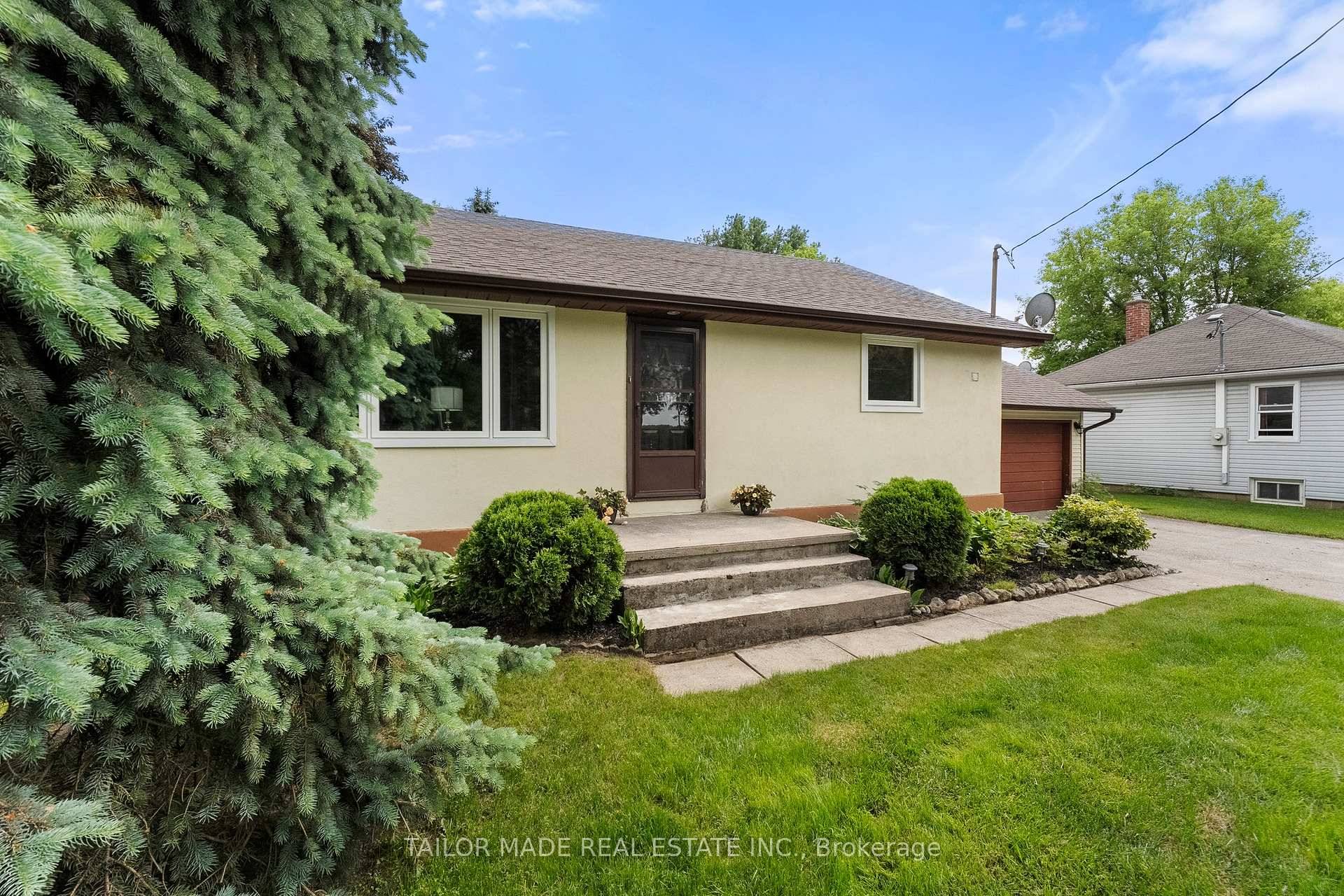 Discover this airy bungalow, cozy yet spacious on a beautiful half acre tree lot in the Town of Baxter with the possibility of a severance.