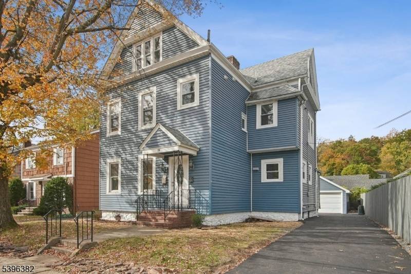 This is a bi level, brand new renovated, high end, four bedroom and two full bath unit on the 2nd floor and 3rd floor.