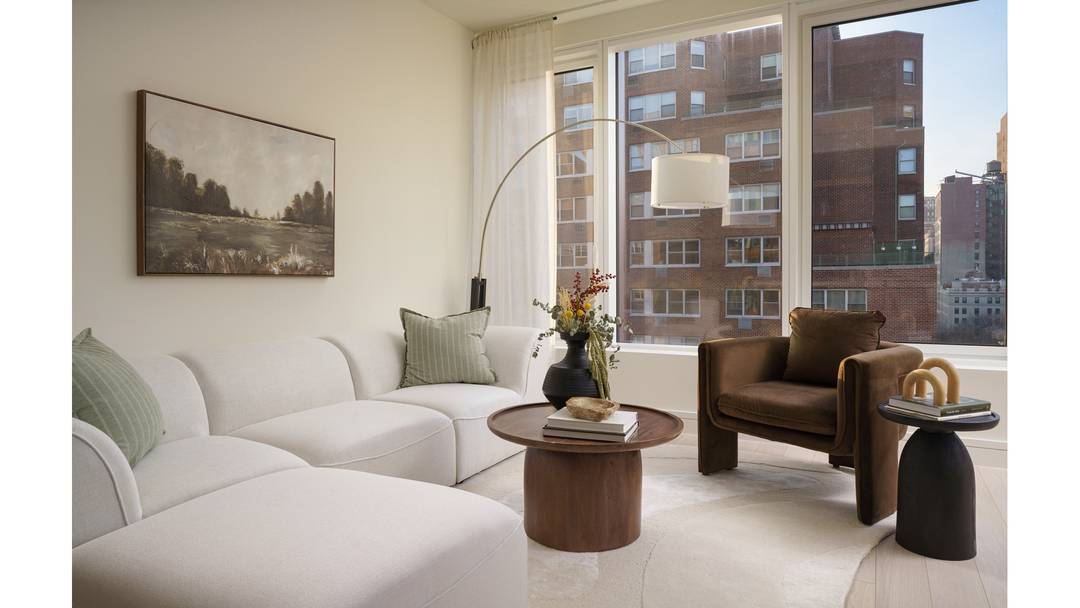 Immediate occupancy. A delicate curve, an elegantly articulated line the exquisite craft of 200 East 20th is expressed through restrained silhouettes, expressive detail and indulgent tactility.