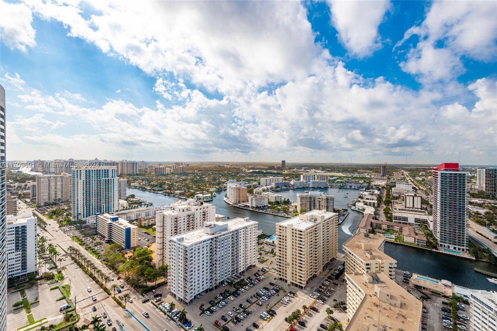 One bedroom plus den with modern furniture, professionally decorated.