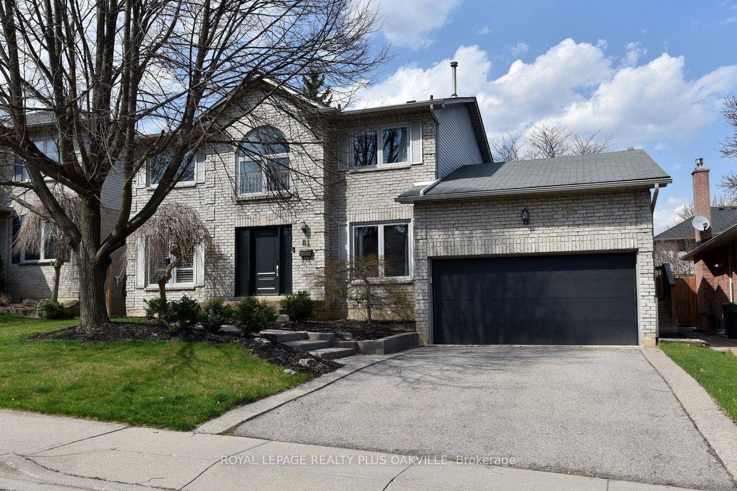 Set in the prestigious and family friendly Dundas Valley community, this thoughtfully upgraded 4 1 bedroom, 2 2 bath home blends luxury, comfort, and practical design.