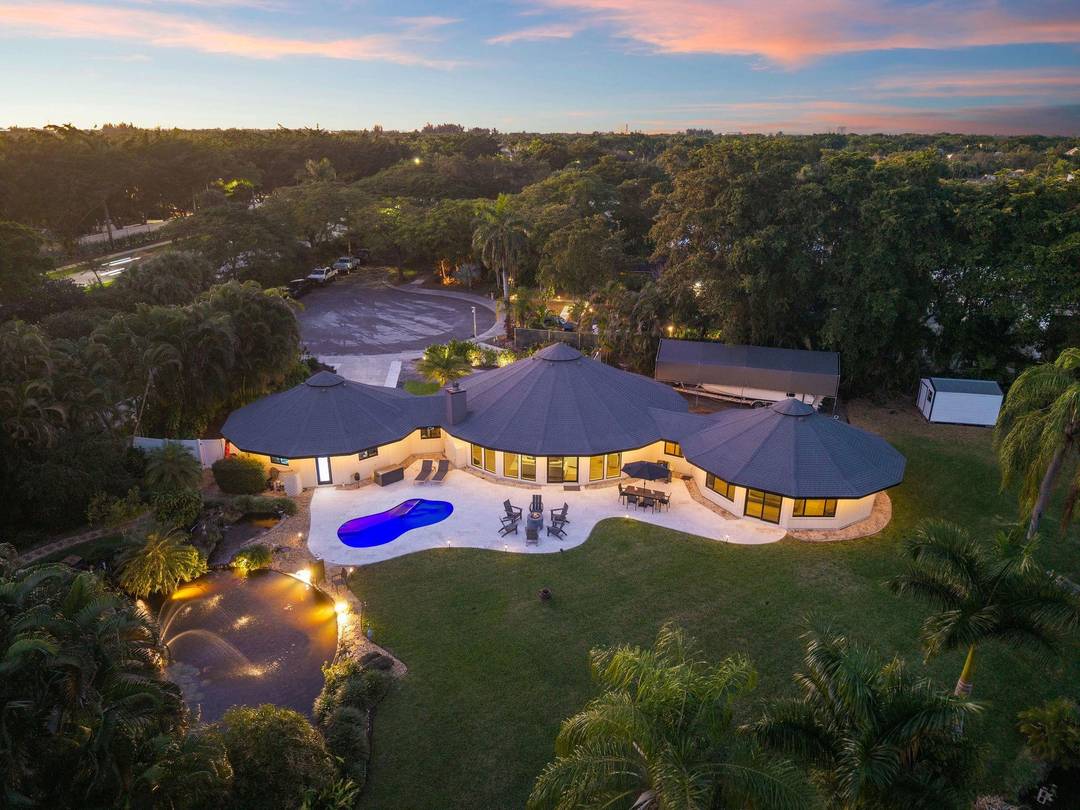 50K GALLON KOI POND ! UNIQUE CUL DE SAC LAKEFRONT PROPERTY W EXTENSIVE UPGRADES IN PEBBLE CREEK !