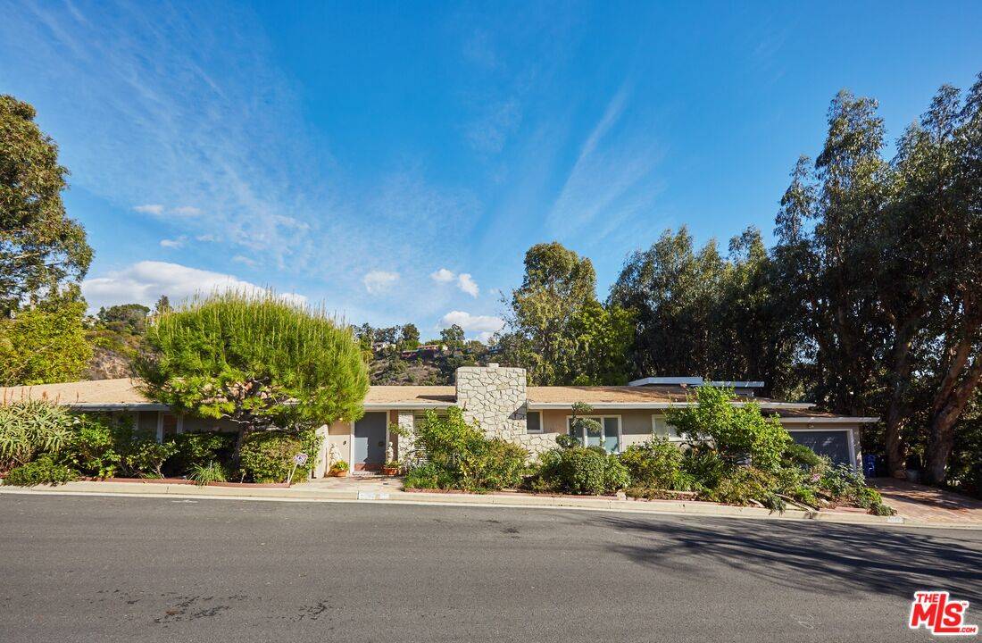 1104   Casiano Rd 4BR Brentwood La