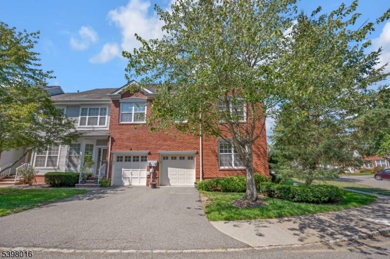 Welcome to this beautiful Cambridge model tucked away in a peaceful cul de sac within the highly sought after Hunting Ridge Community.