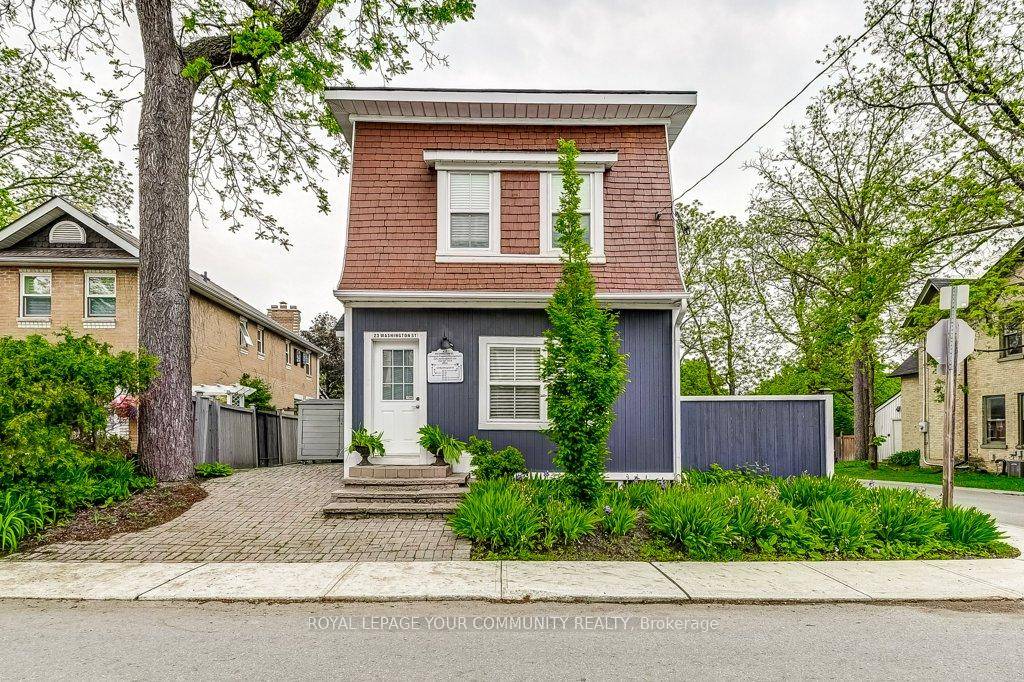 State Of The Art Triplex Building Very Bright amp ; Spacious Open Concept Walk To Transit Go Train amp ; Bus Schools, Parks, Library, Arena Main Street Shopping, Restaurants, Banks ...