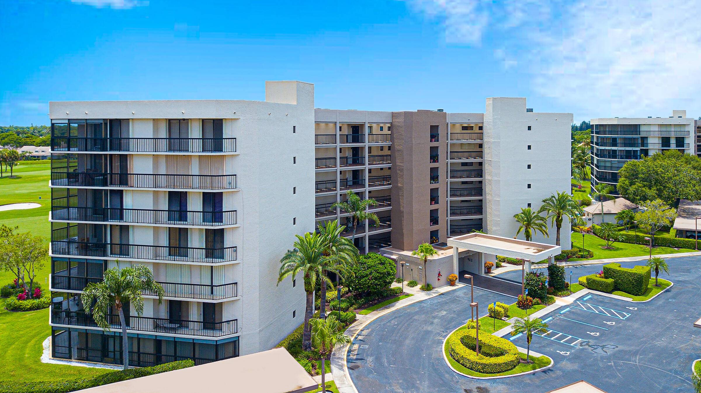Large, and airy apartment 3 bedroom 2 full baths apartment overlooking golf course.