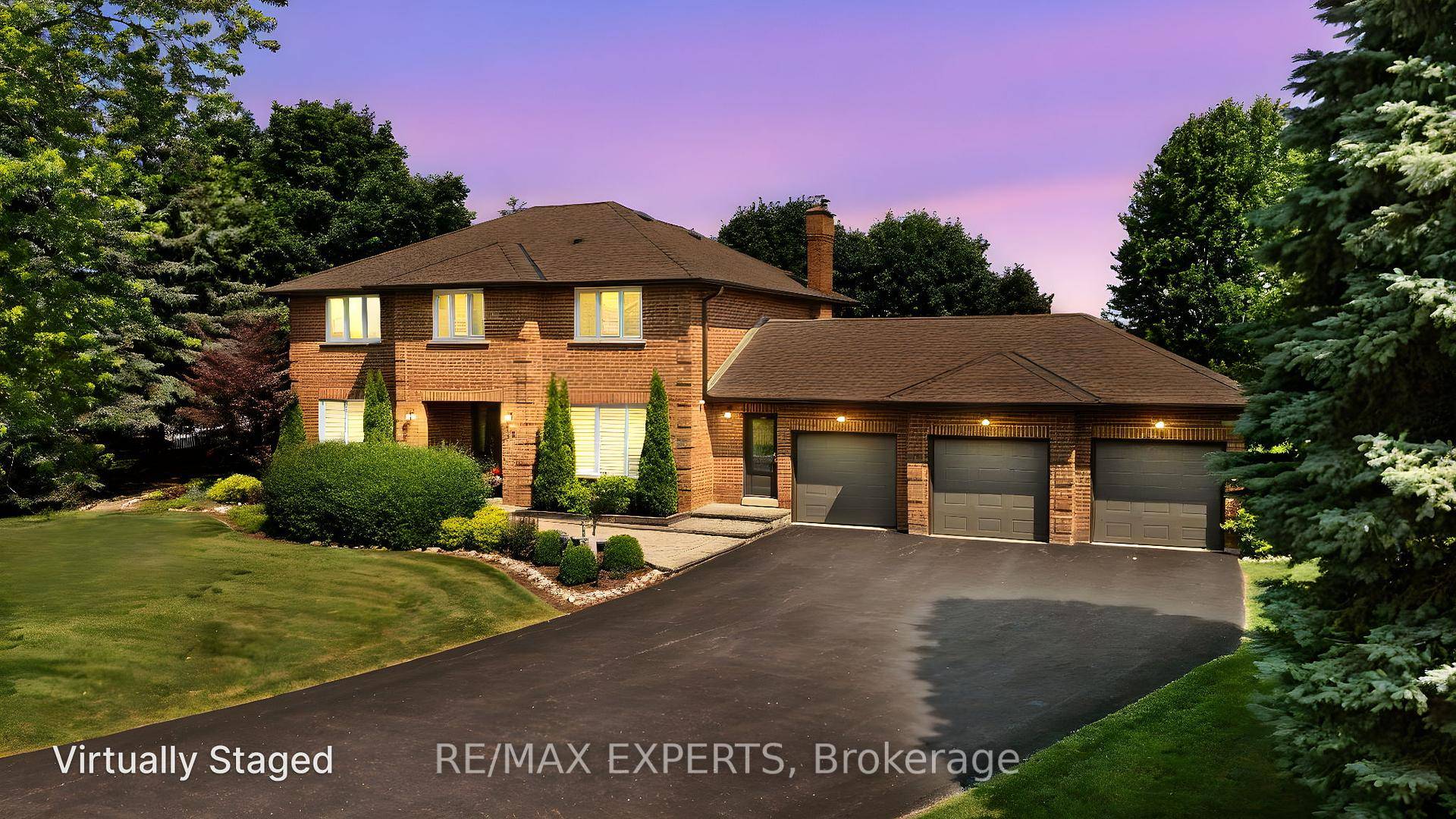 In Nobleton ! Perfect for the discerning buyer !