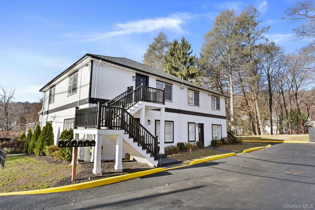 Newly Renovated 2BR Apartment 441 Manville Rd 4, Pleasantville, NY 10570 Be the first to live in this newly renovated 2 bedroom, 1 bath second floor apartment in the heart ...