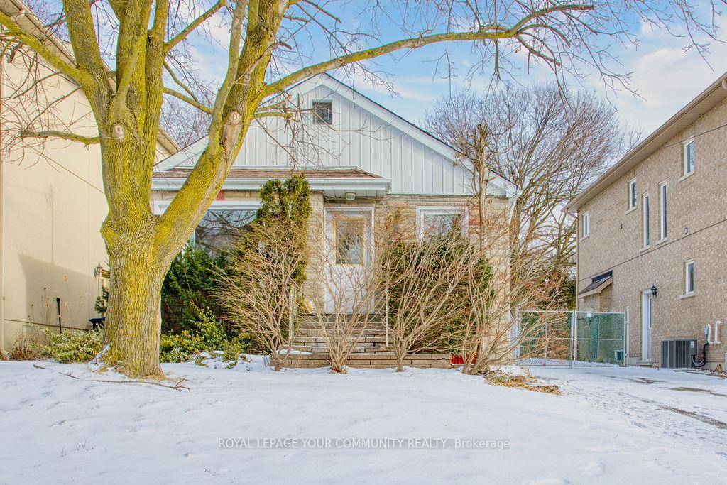 Discover this delightful 3 1 BEDROOMS, 1 1 BATHROOM RAISED BUNGALOW located in the vibrant and highly desirable WILLOWDALE WEST neighborhood.