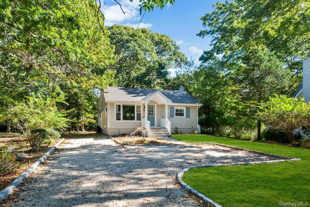 Beautifully Renovated. 3 Bedrooms 2 Bathroom.