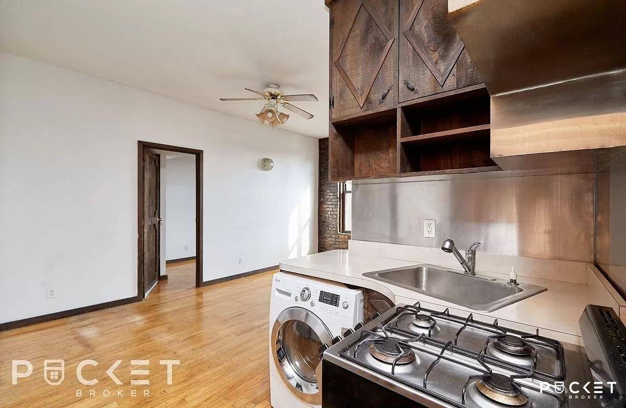AMAZING DEAL ! ! ! DONT MISS THIS APARTMENT !
