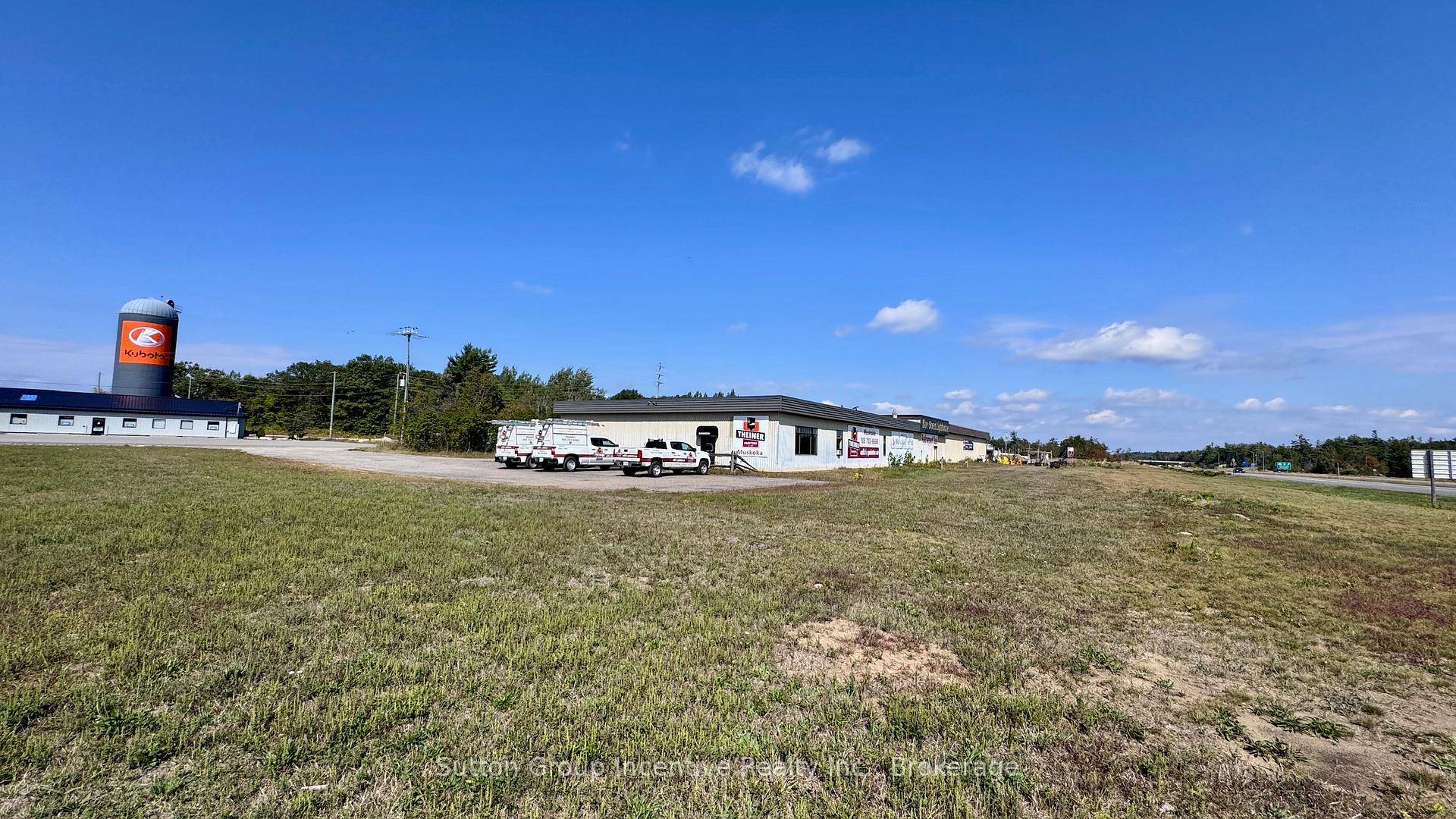 Prime Location, 1676 Winhara Rd, Gravenhurst, Muskoka Commercial Property with C3 Zoning.