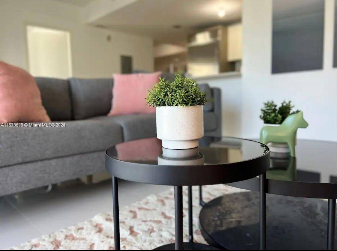 AMAZING 1 BED DEN AND 1. 5 BATH FULLY FURNISHED HOME IN STUNNING BRICKELL HOUSE.