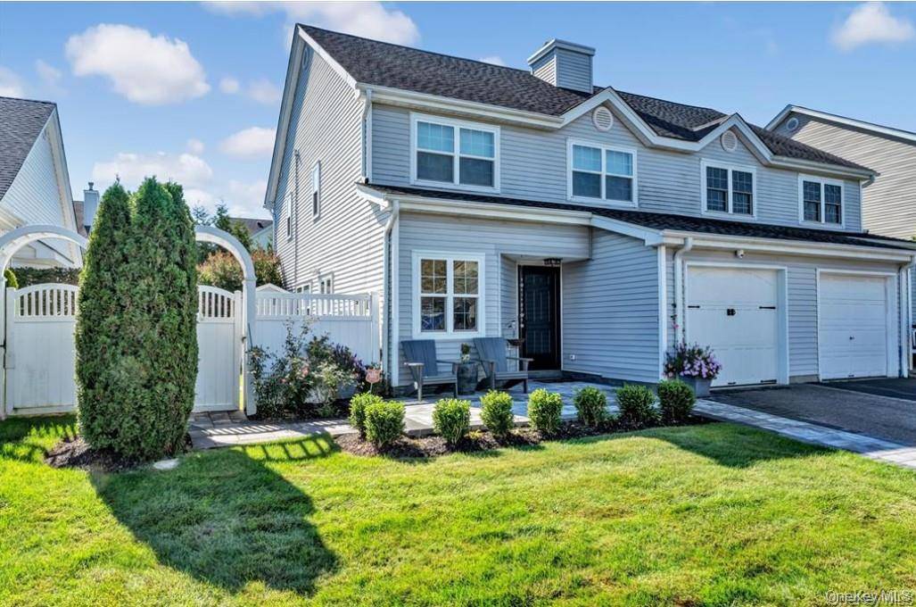 Beautiful Townhome with 3 Bedrooms and 2.