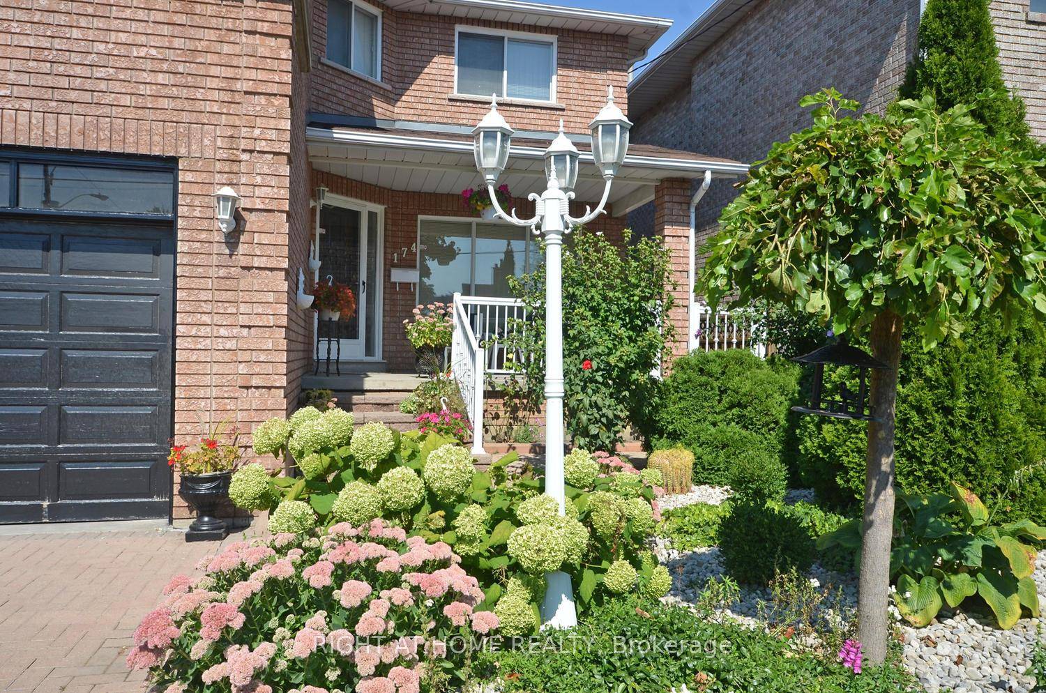 Spacious 4 Bed, 4 Bath Home 3388 Sq.