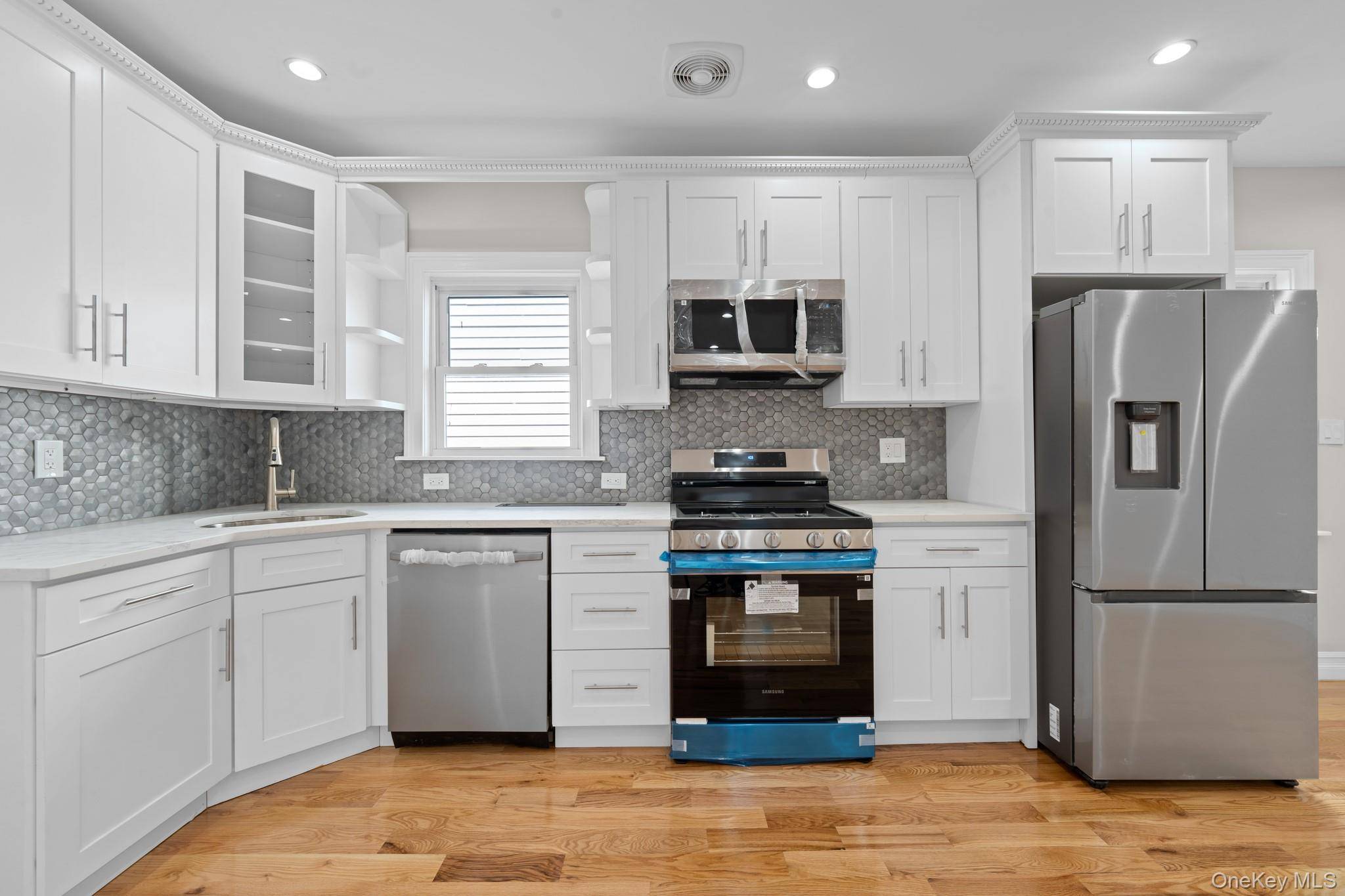 Opportunity Knocks ! Ideal for savvy investors and primary home owners alike.