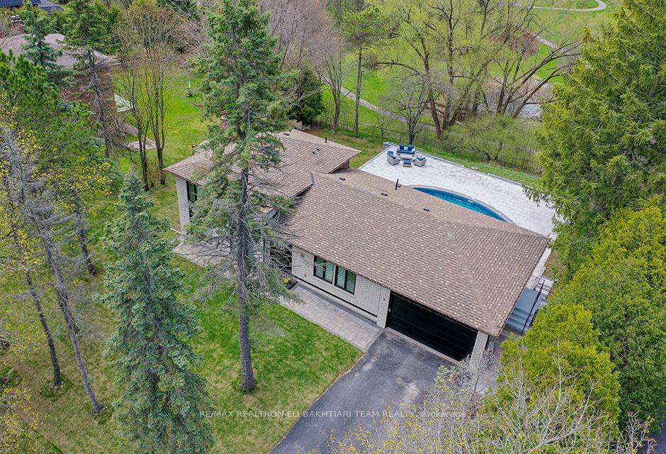 A large, rare and expansive 114 ft by 149 ft lot backing onto a tranquil RAVINE Welcome to this stunning detached home.