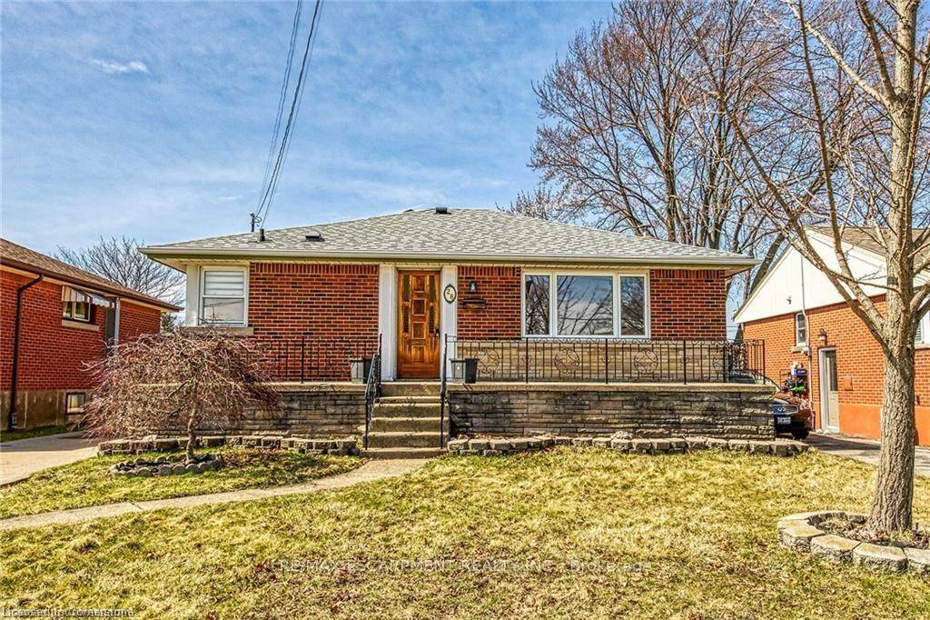 Welcome to 28 Ashland Ave, a great 1 bedroom basement rental in a great location !